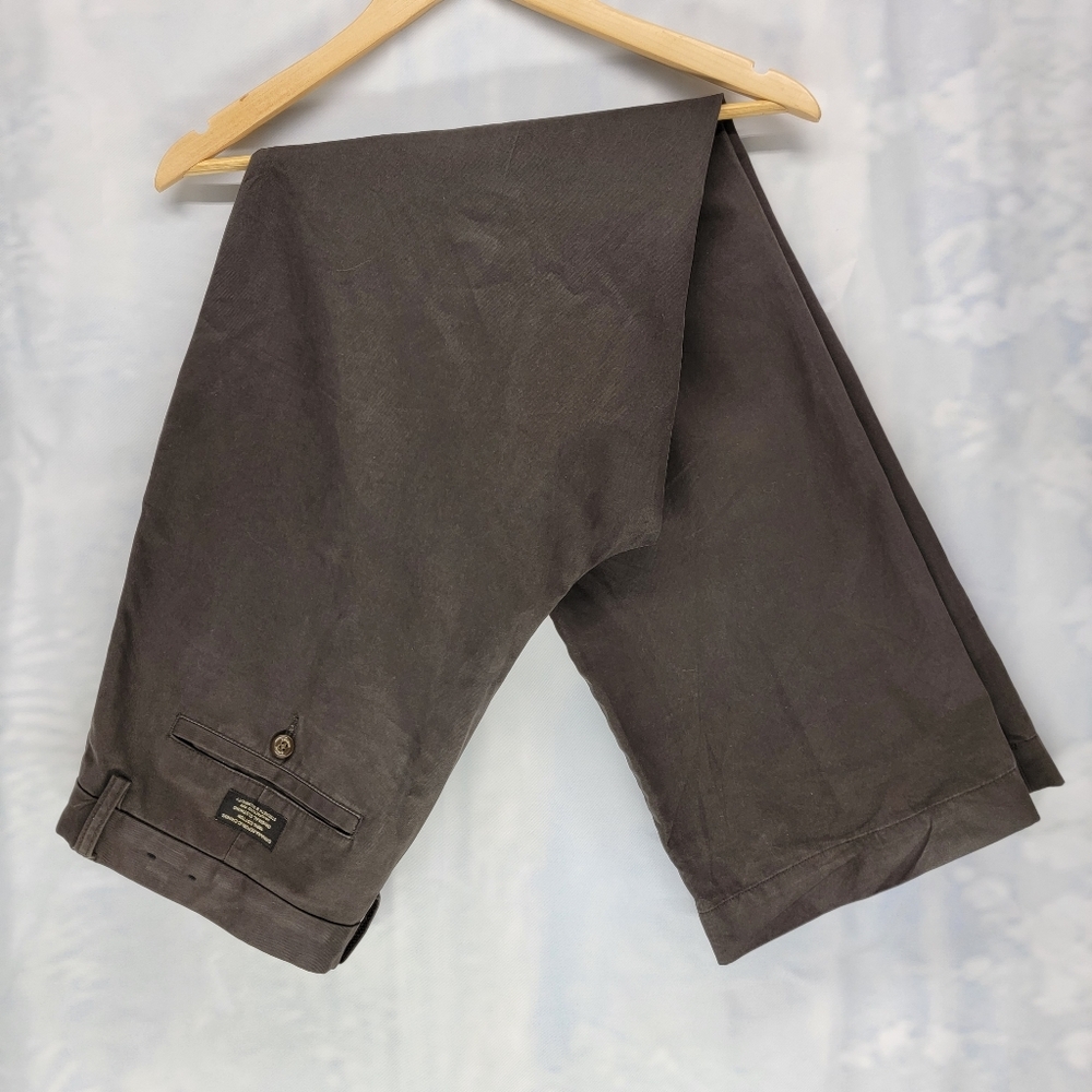 Banana Republic 35×33 Brown Relaxed Fit Dawson Chinos